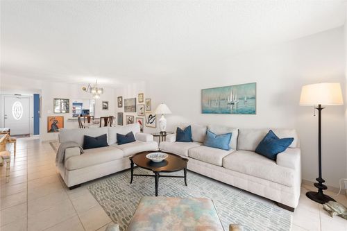 109-9420 S Hollybrook Lake Dr, Pembroke Pines, FL, 33025-1647 | Card Image