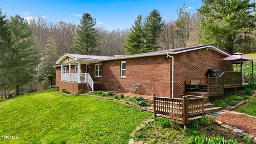 7209 Hunsucker Road, Norton, VA, 24273 | Card Image