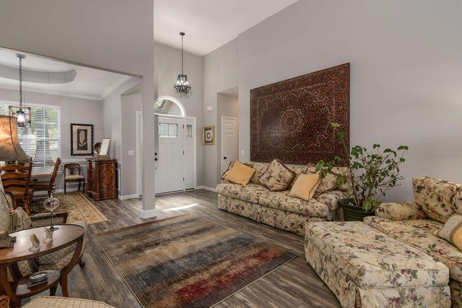 Living Room | Image 6