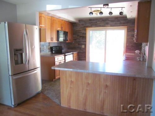 305 N Steer St, Addison, MI, 49220-9408 | Card Image