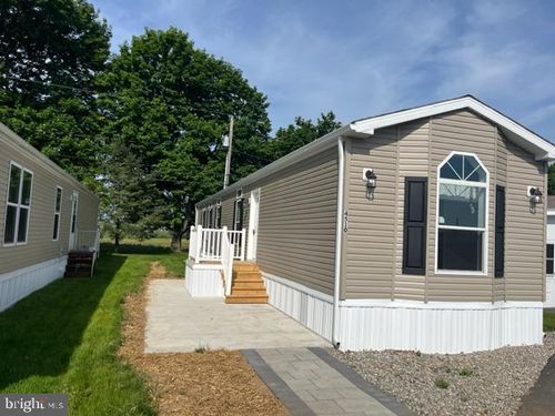 5190 Stone Terrace Dr, Whitehall, PA, 18052-2225 | Card Image