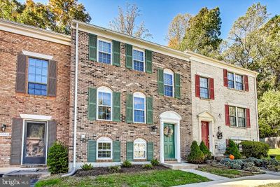 6066 Guildhall Court, Townhouse with 3 bedrooms, 2 bathrooms and null parking in BURKE VA | Image 2