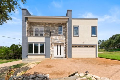 757 Canyon Bnd, Canyon Lake, TX, 78133-6528 | Card Image