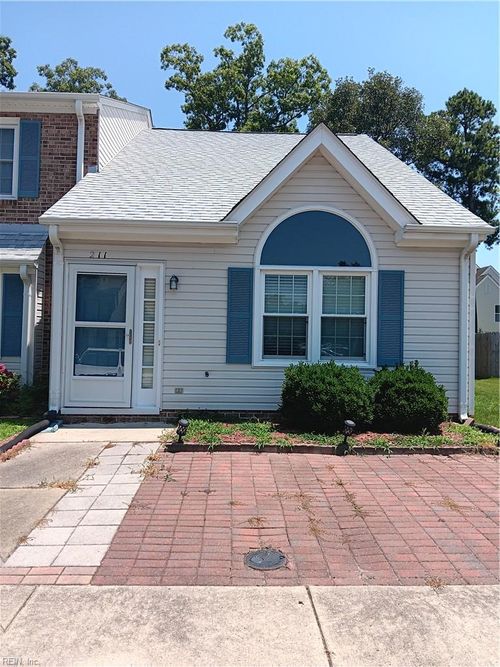211 Crestwood Court, Yorktown, VA, 23692 | Card Image