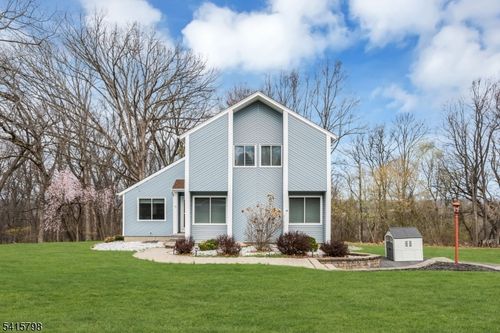40 Blossom Rd, Hampton, NJ, 08827-2708 | Card Image