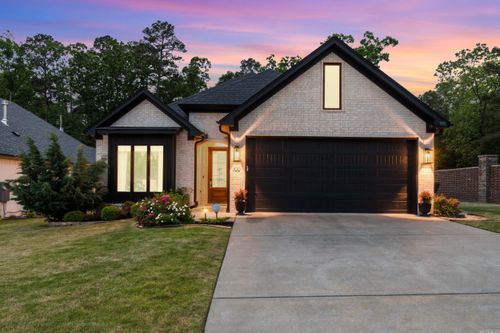 100 Willow Point Dr, Little Rock, AR, 72223-4024 | Card Image