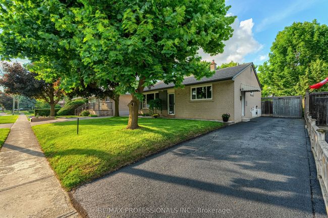 18 Weber Dr, House other with 3 bedrooms, 2 bathrooms and 3 parking in Georgetown ON | Image 4