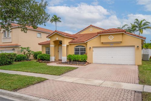 18427 Nw 9th Ct, Pembroke Pines, FL, 33029-3607 | Card Image