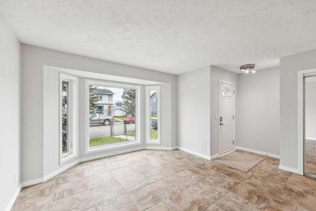 241 Taradale Close Ne, Home with 3 bedrooms, 2 bathrooms and 2 parking in Calgary AB | Image 3
