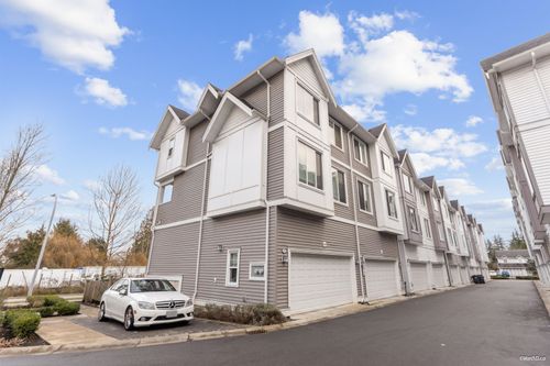 28-8033 166b St, Surrey, BC, V4N0G7 | Card Image