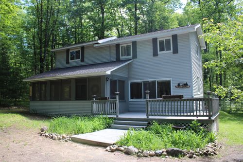 11870 Bayer Rd, Roscommon, MI, 48653-9625 | Card Image