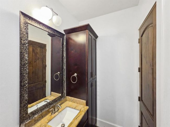 2014 Sabine St, House other with 4 bedrooms, 5 bathrooms and 2 parking in Houston TX | Image 11