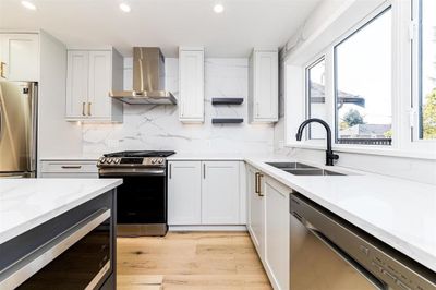 5447 Killarney St, Townhouse with 2 bedrooms, 2 bathrooms and 1 parking in Vancouver BC | Image 1