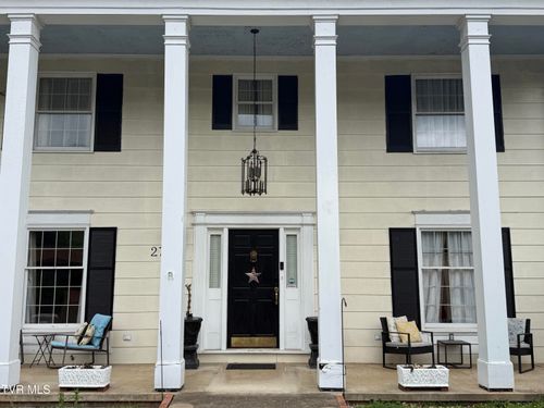 272 W Jackson St, Gate City, VA, 24251-4125 | Card Image
