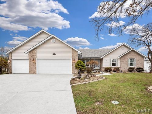 5352 Tulane Ct, Fairview Heights, IL, 62208-3907 | Card Image