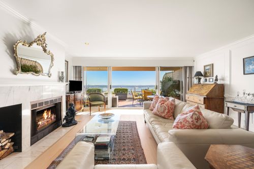 102-2274 Folkestone Way, West Vancouver, BC, V7S2X7 | Card Image