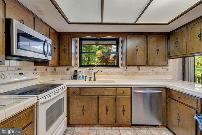 90 Chee St, House other with 3 bedrooms, 2 bathrooms and null parking in BARNESVILLE PA | Image 43