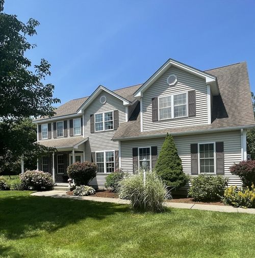 28 Jeremy Dr, Westfield, MA, 01085-9507 | Card Image