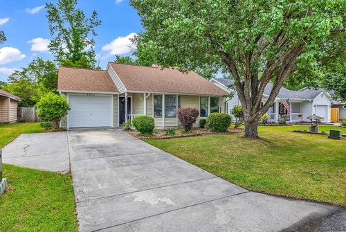 9614 Kings Grant Dr, Murrells Inlet, SC, 29576-8300 | Card Image