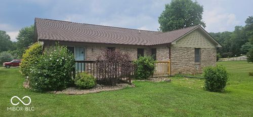 5847 Volunteer Ln, Martinsville, IN, 46151-6692 | Card Image