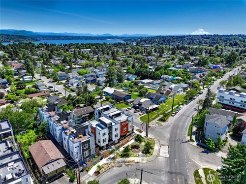 4302 S Holden St, Seattle, WA, 98118-4118 | Card Image