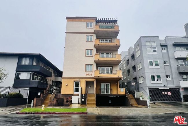 APT-203 - 5633 Carlton Way, Condo with 2 bedrooms, 3 bathrooms and null parking in Hollywood CA | Image 15