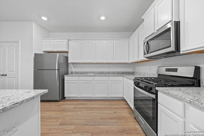 11912 Stroud Dr, House other with 5 bedrooms, 4 bathrooms and null parking in San Antonio TX | Image 9