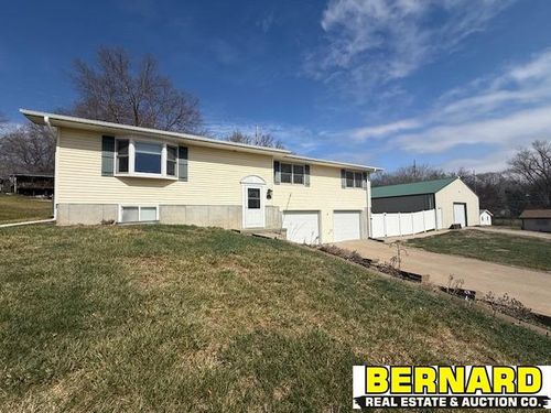 812 8th Ave, Nebraska City, NE, 68410-1309 | Card Image