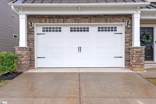 127 Highland Park Ct, Easley, SC, 29642-1056 | Card Image