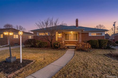 21135 Virginia Avenue, Eastpointe, MI, 48021 | Card Image