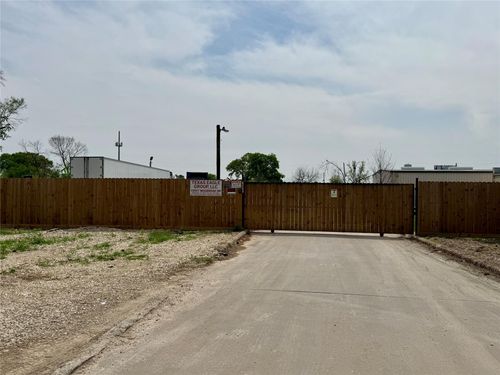 10927 Woodedge Dr, Houston, TX, 77070-5343 | Card Image