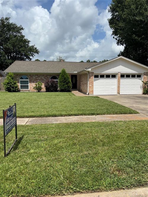 15815 Whipple Tree Dr, Houston, TX, 77070-1636 | Card Image