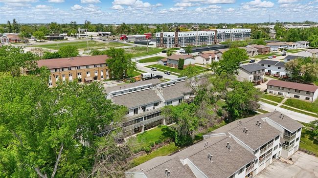 APT-304 - 215 40 Th Street Dr, Condo with 3 bedrooms, 2 bathrooms and null parking in Cedar Rapids IA | Image 33