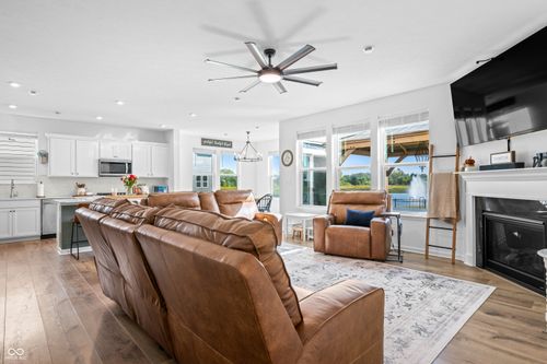 647 Bluestem Cir, New Whiteland, IN, 46184-8014 | Card Image