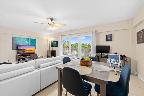 apt-304-95 N Birch Rd, Fort Lauderdale, FL, 33304-4302 | Card Image