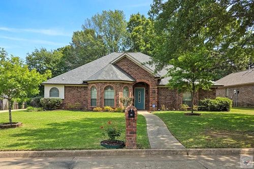 414 Whippoorwill Ln, Wake Village, TX, 75501-8640 | Card Image