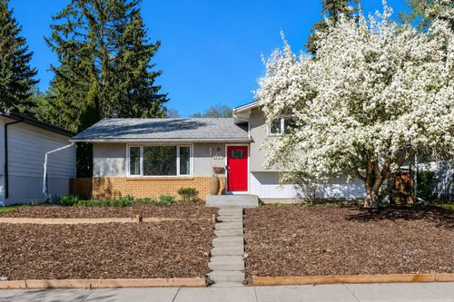 1323 University Dr Nw, Calgary, AB, T2N3Y8 | Card Image