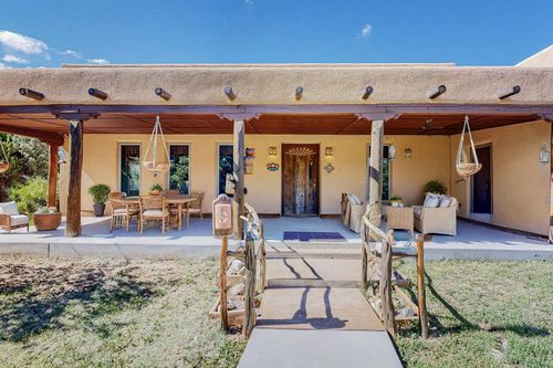 112 Ten Pines Rd W, Torreon, NM, 87061-7055 | Card Image
