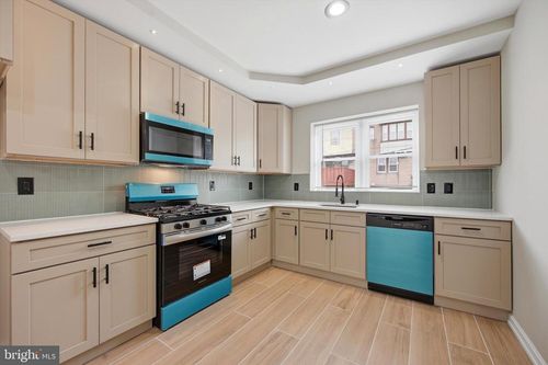 7018 Forrest Ave, PHILADELPHIA, PA, 19138-2006 | Card Image