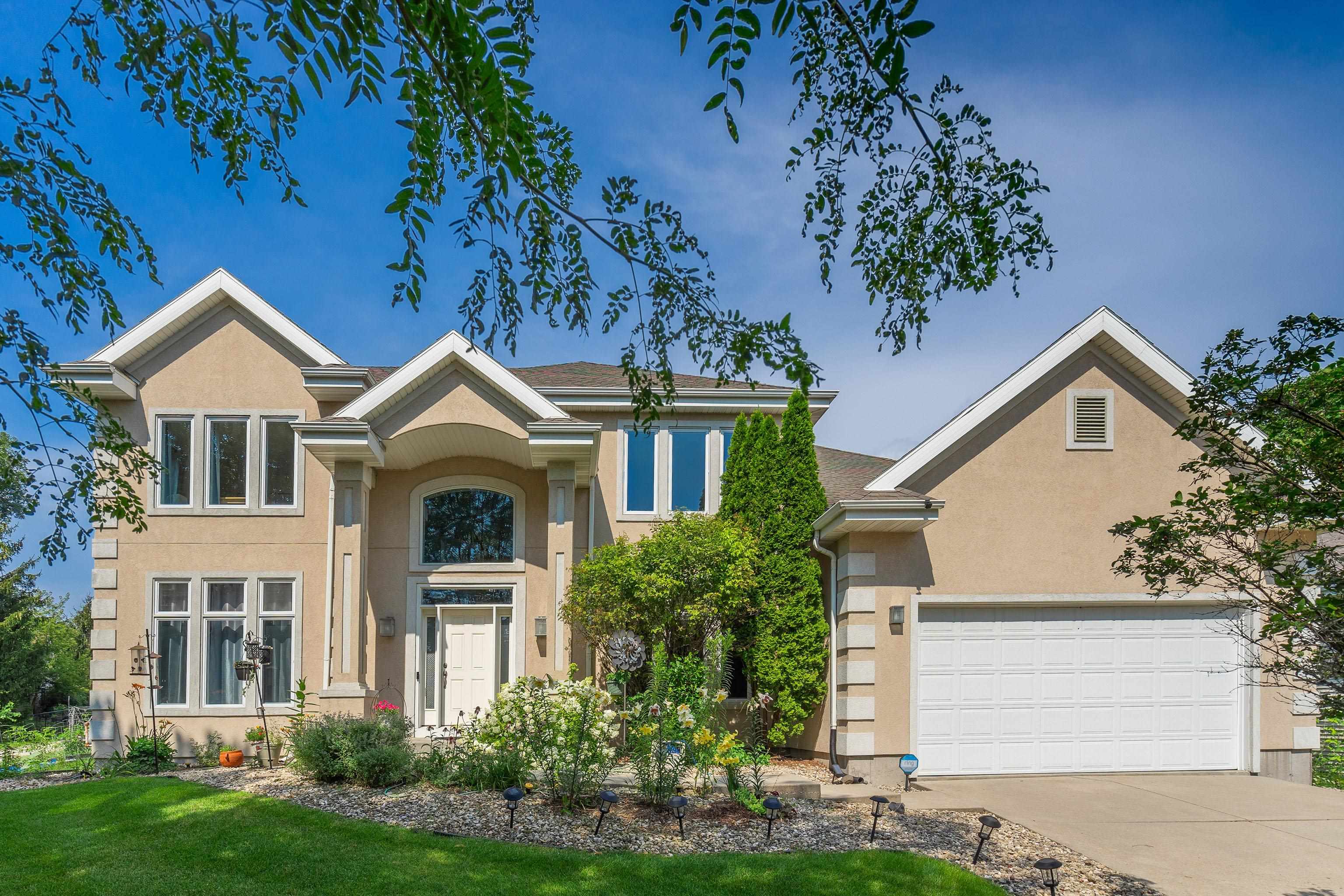 Hartwicke Dr, Fitchburg, WI 53711