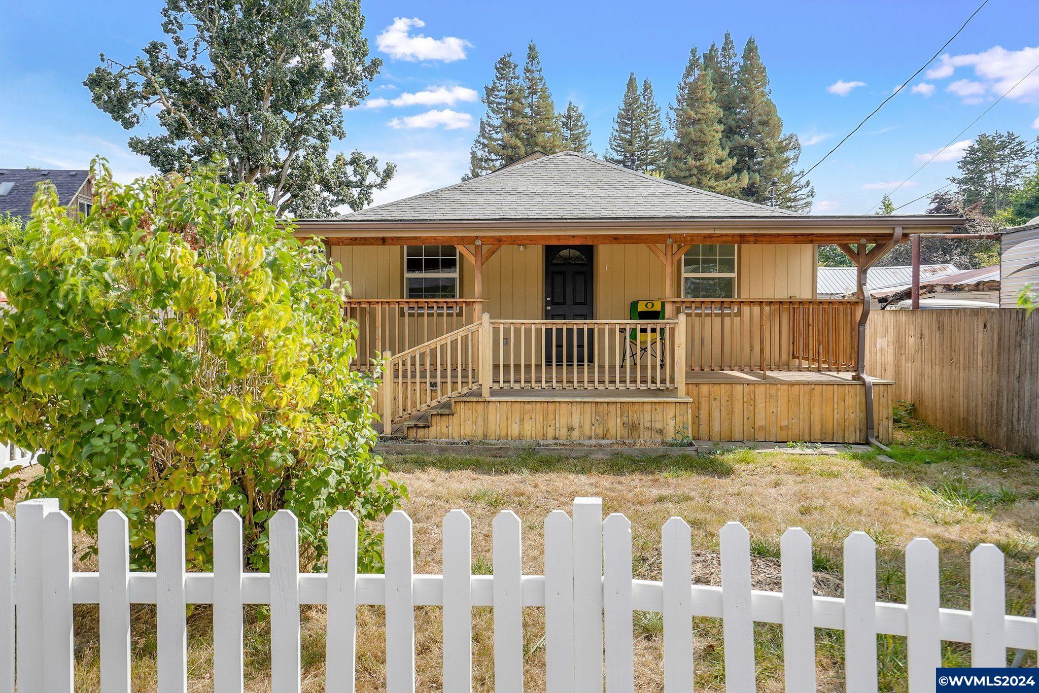 Bernard Ave, Albany, OR 97322