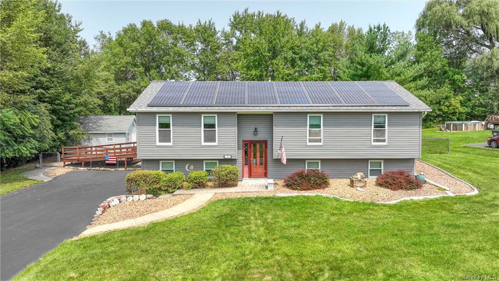 Maplewood Dr, Middletown, NY 10940