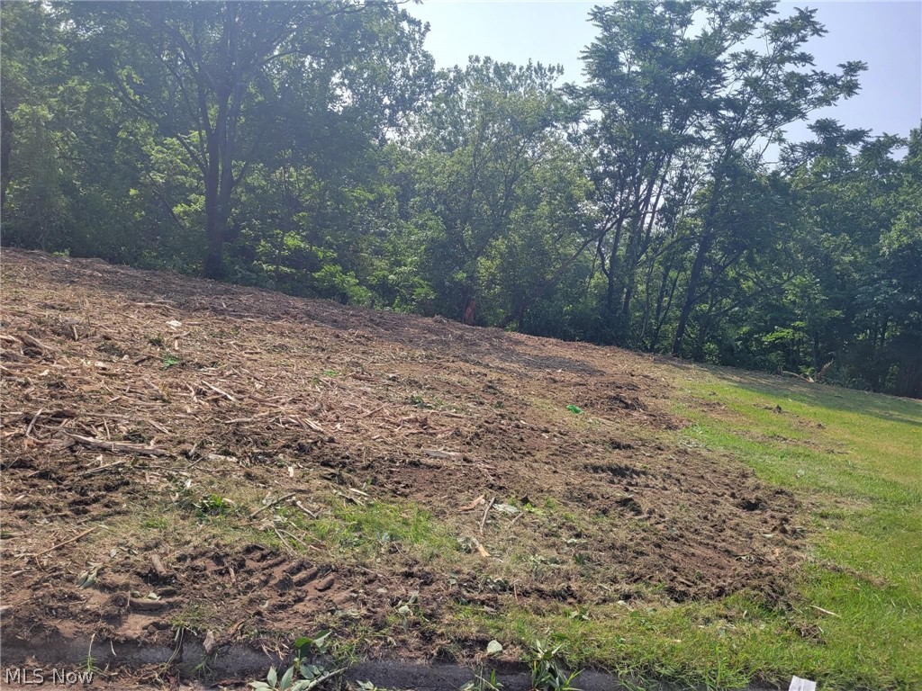 Land in Elyria