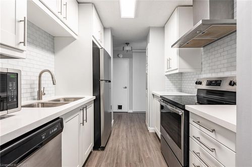 405-222 Jackson St W, Hamilton, ON, L8P4S5 | Card Image