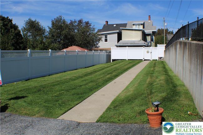 38 E Susquehanna St, House other with 4 bedrooms, 2 bathrooms and null parking in Allentown PA | Image 9