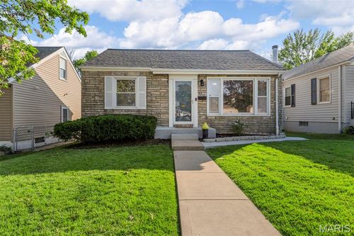 5210 Parker Ave, Saint Louis, MO, 63139-1340 | Card Image