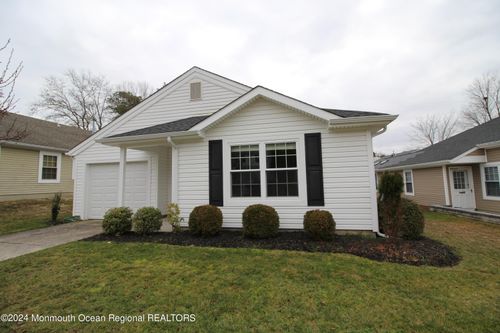 145 Pine Oak Blvd, Barnegat, NJ, 08005-3113 | Card Image