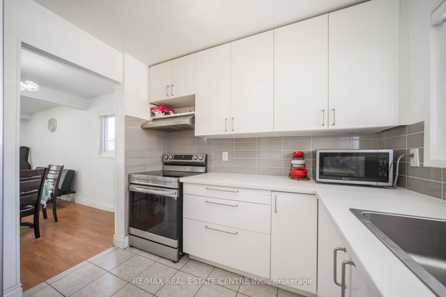 24 Jackman Dr, House other with 5 bedrooms, 2 bathrooms and 5 parking in Brampton ON | Image 23