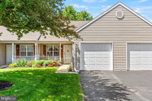 4-4 Hagarman Dr, YORK, PA, 17408-4544 | Card Image