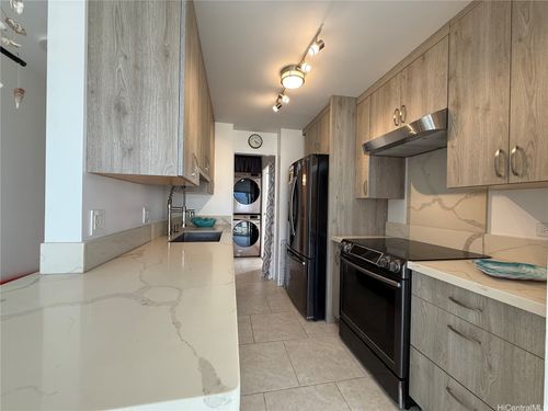 apt-12c-2233 Ala Wai Blvd, Honolulu, HI, 96815-2416 | Card Image